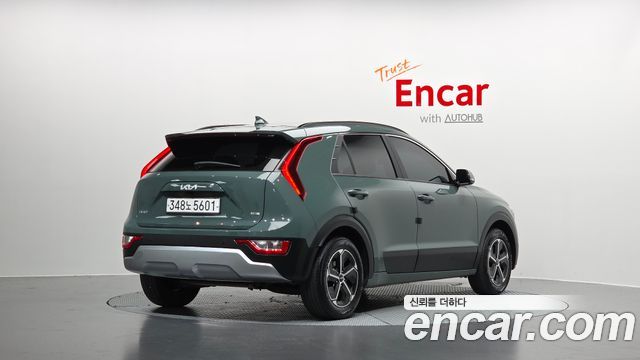 Kia Niro Prestige — пробег 89 290 км — фото 2 из 5