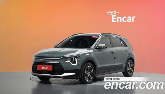 Kia Niro Prestige — пробег 89 290 км — фото 1 из 5