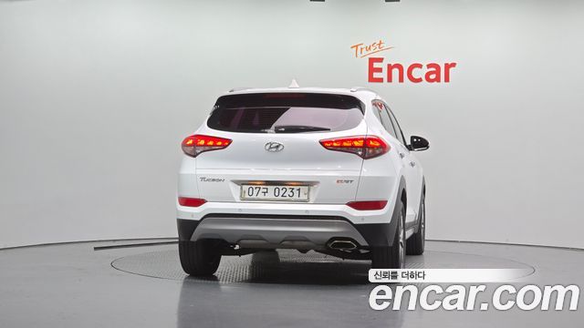 Hyundai Tucson Diesel 1.7 2WD Modern Fever — пробег 254 491 км — фото 4 из 5