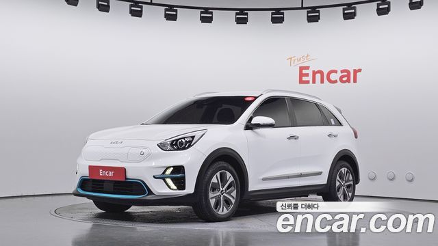 Kia Niro Prestige — пробег 129 849 км — фото 1 из 5
