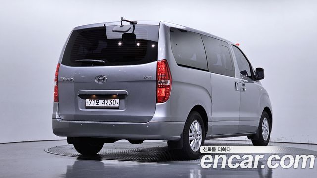 Hyundai Starex 11-Seater Wagon Smart — пробег 225 026 км — фото 2 из 5