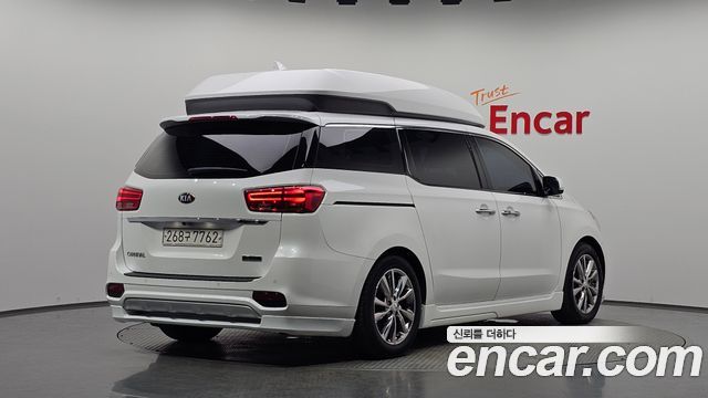 Kia Carnival 9-Seater Hi-Limousine Prestige — пробег 119 094 км — фото 2 из 5