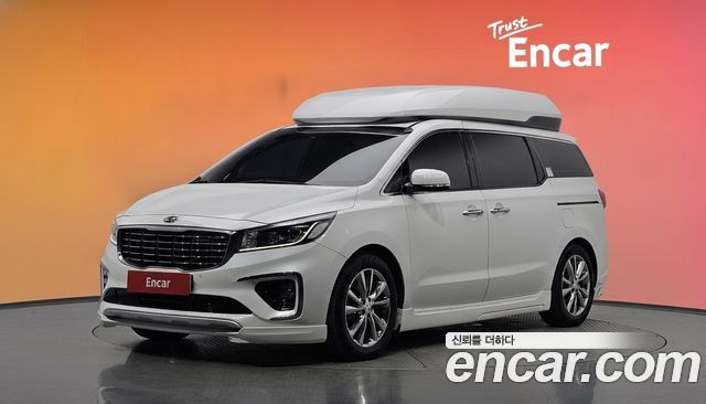Kia Carnival 9-Seater Hi-Limousine Prestige — пробег 119 094 км — фото 1 из 5