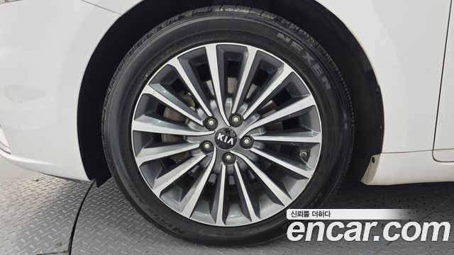 Kia K7 из Кореи Encar