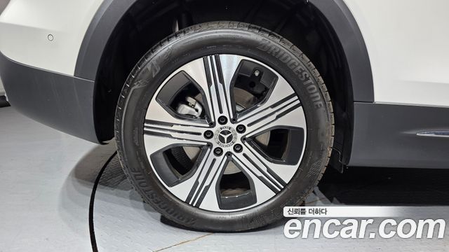 Mercedes-Benz EQB EQB300 4MATIC Progressive — пробег 56 км — фото 5 из 5