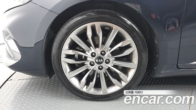 Kia K7 из Кореи Encar