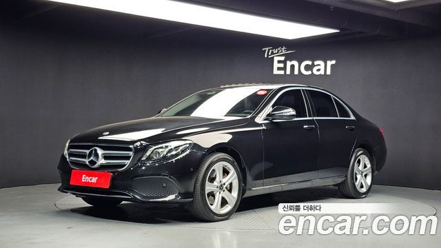 Mercedes-Benz E-Class E220d 4MATIC Avantgarde — пробег 72 054 км — фото 1 из 5