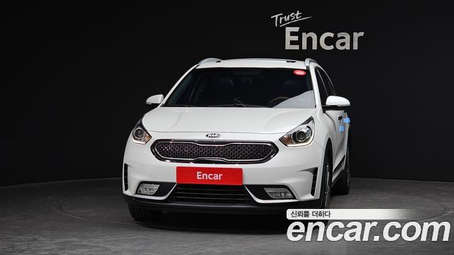 Kia Niro Prestige — пробег 102 539 км — фото 3 из 5