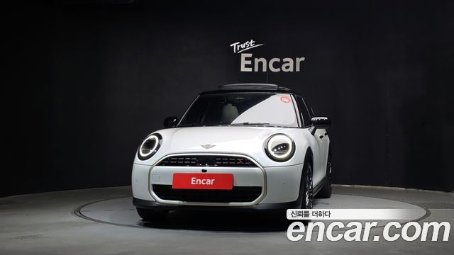 Mini Cooper 5 Door Favoured — пробег 6 054 км — фото 3 из 5