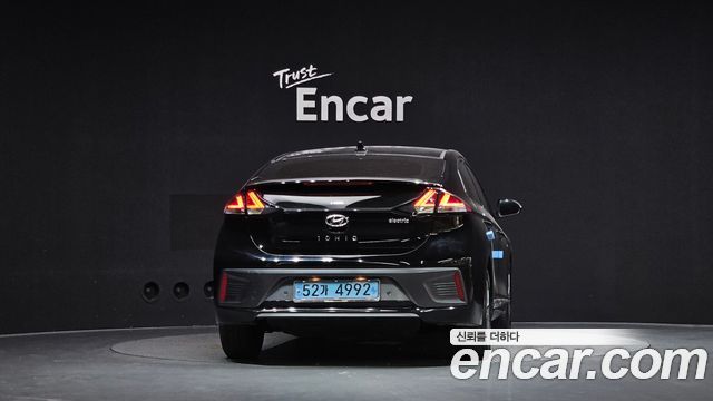 Hyundai Ioniq из Кореи Encar