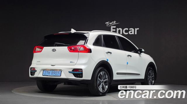 Kia Niro Noblesse — пробег 21 150 км — фото 2 из 5