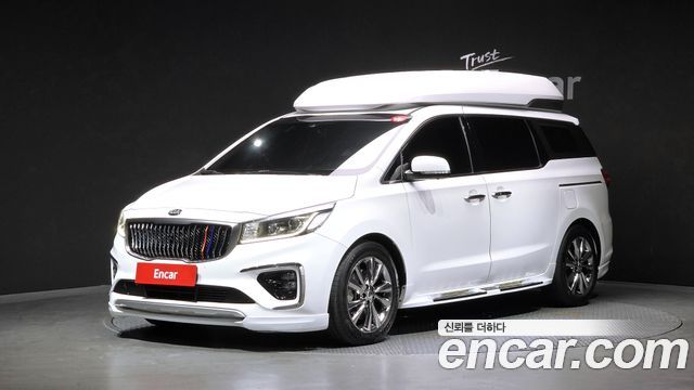 Kia Carnival 9-Seater Hi-Limousine Noblesse Special — пробег 152 441 км — фото 1 из 5