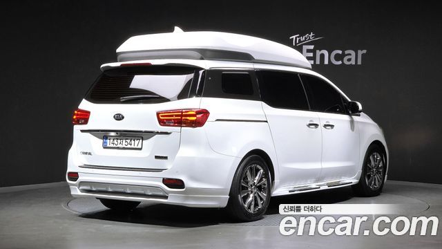 Kia Carnival 9-Seater Hi-Limousine Noblesse Special — пробег 152 441 км — фото 2 из 5