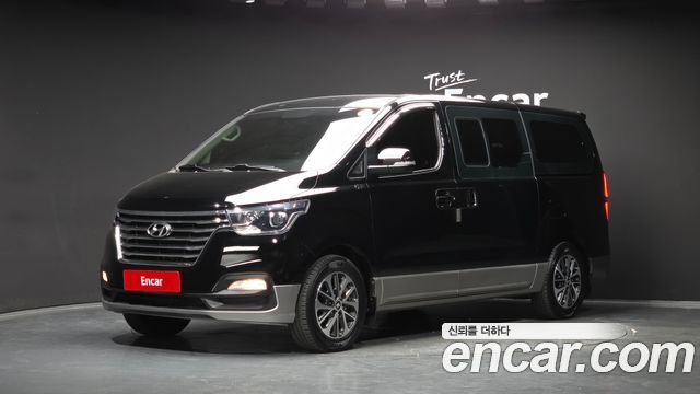 Hyundai Starex Urban 9-Seater Exclusive — пробег 135 342 км — фото 1 из 5