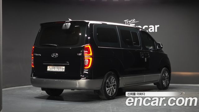 Hyundai Starex Urban 9-Seater Exclusive — пробег 135 342 км — фото 2 из 5