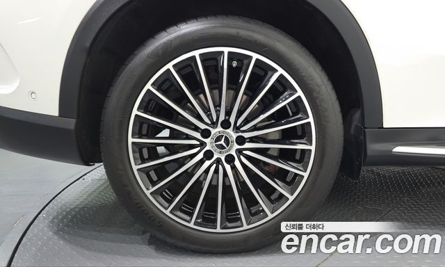 Mercedes-Benz GLC-Class GLC300 4MATIC AMG Line — пробег 26 053 км — фото 5 из 5