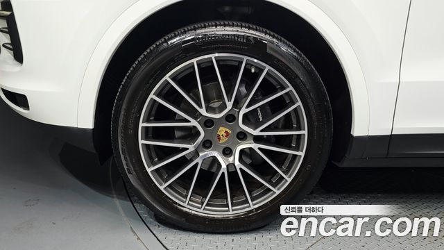 Porsche Cayenne 3.0 — пробег 13 612 км — фото 5 из 5