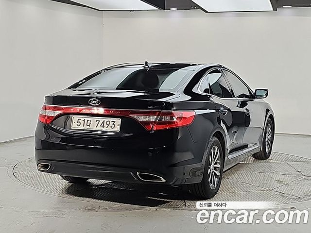 Hyundai Grandeur HG240 Luxury — пробег 105 167 км — фото 4 из 5