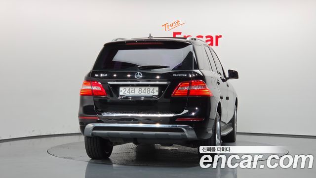 Mercedes-Benz M-class ML350 BlueTEC 4MATIC — пробег 68 975 км — фото 4 из 5