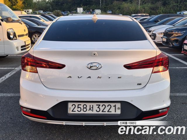 Hyundai AVANTE из Кореи Encar