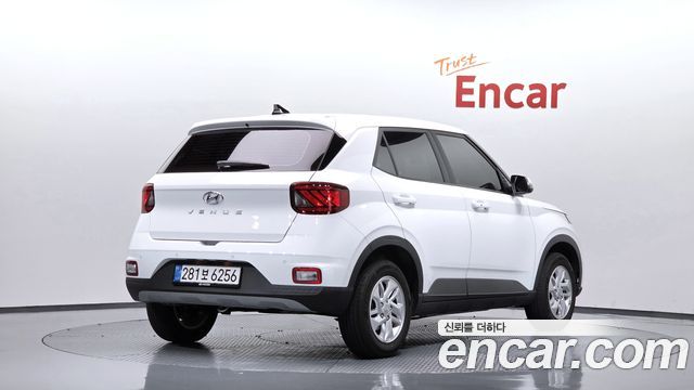 Hyundai Venue из Кореи Encar
