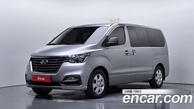 Hyundai Starex Wagon 12-Seater Smart — пробег 137 333 км — фото 1 из 5