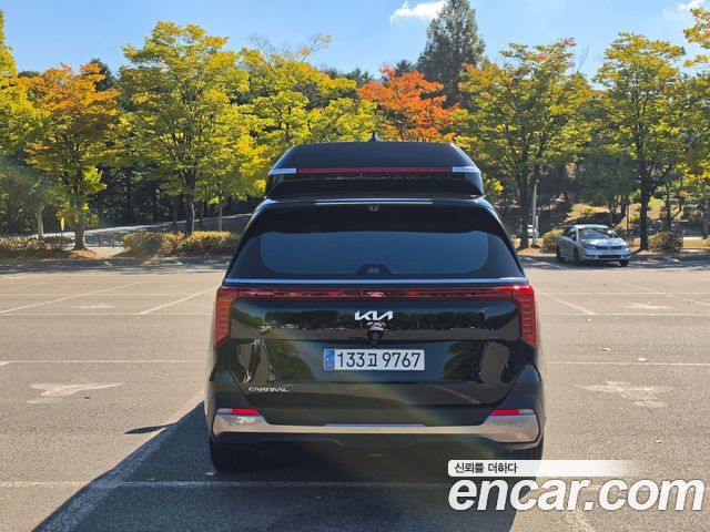Kia Carnival Diesel 9-Seater Hi Limousine Signature — пробег 35 000 км — фото 4 из 5