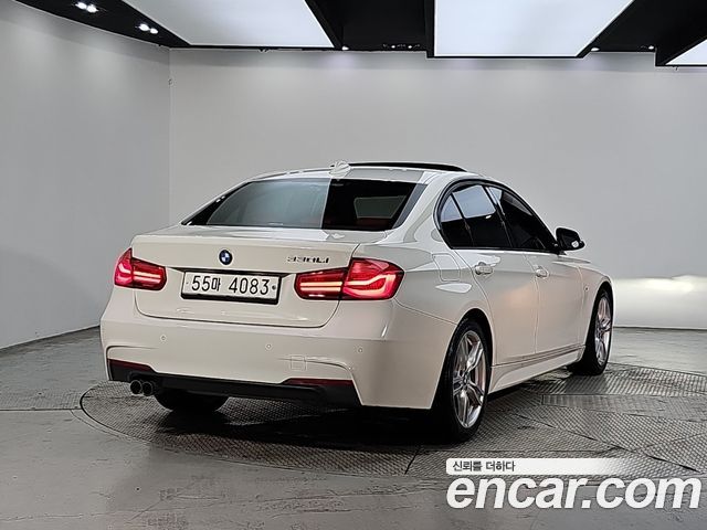 BMW 3-Series 330i M Sport — пробег 107 192 км — фото 4 из 5