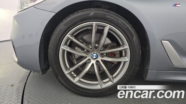 BMW 5-Series 520d M Sport Package Plus — пробег 146 291 км — фото 5 из 5