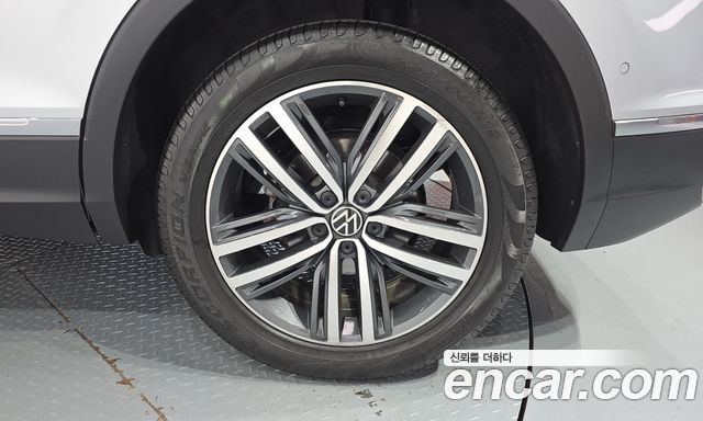 Volkswagen Tiguan 2.0 TDI 4Motion Prestige — пробег 42 827 км — фото 5 из 5