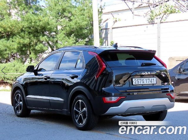 Kia Niro Prestige — пробег 50 484 км — фото 3 из 5