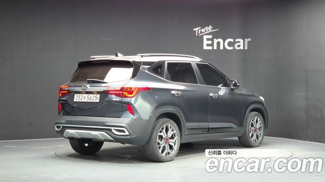 Kia Seltos из Кореи Encar