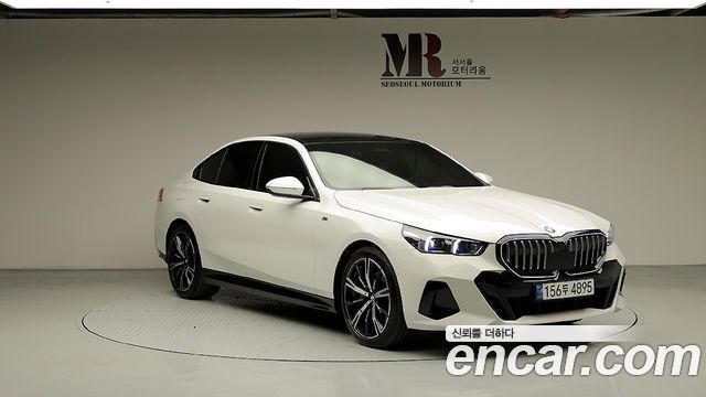 BMW 5-Series 530i xDrive M Sport — пробег 12 967 км — фото 2 из 5