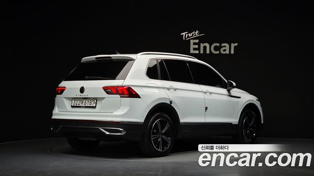 Volkswagen Tiguan 2.0 TDI Premium — пробег 32 518 км — фото 2 из 5