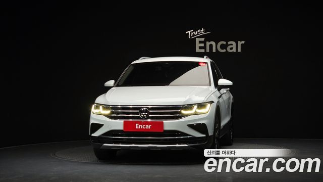 Volkswagen Tiguan 2.0 TDI Premium — пробег 32 518 км — фото 3 из 5