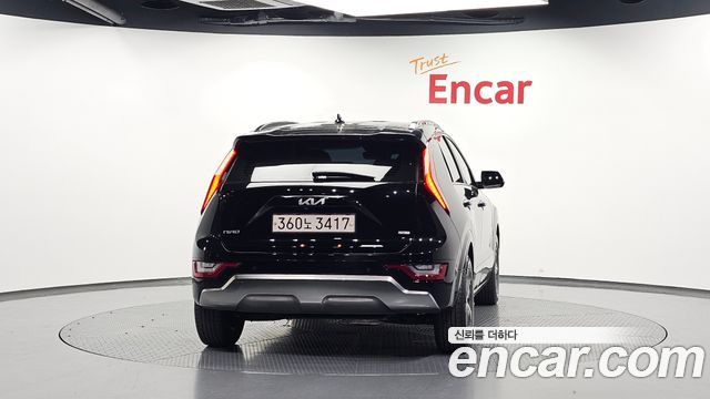 Kia Niro Signature — пробег 173 785 км — фото 4 из 5