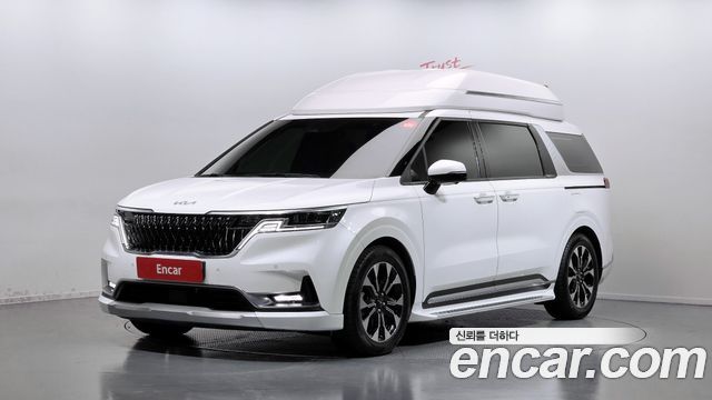 Kia Carnival Gasoline 9-Seater Hi-Limousine Signature — пробег 73 391 км — фото 1 из 5