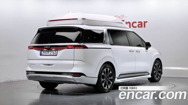 Kia Carnival Gasoline 9-Seater Hi-Limousine Signature — пробег 73 391 км — фото 2 из 5