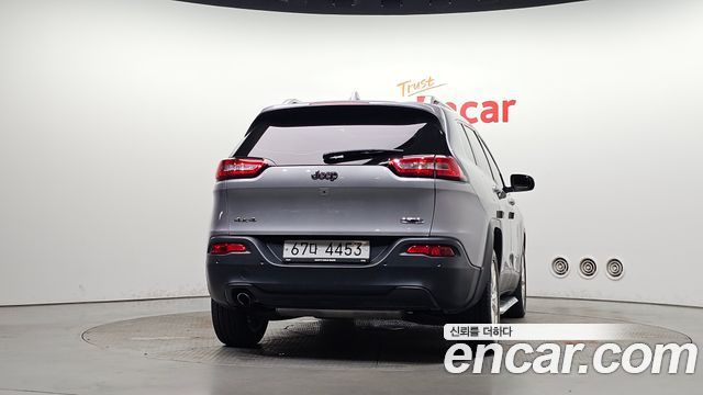 Jeep Cherokee 2.4 Longitude AWD — пробег 122 877 км — фото 4 из 5