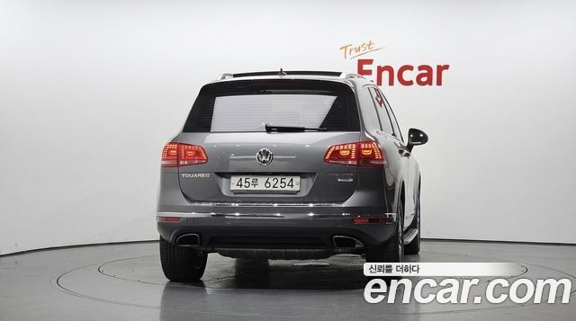 Volkswagen Touareg V6 3.0 TDI Bluemotion 7P5 — пробег 133 776 км — фото 4 из 5