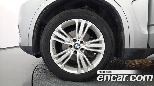 BMW X5 xDrive 30d — пробег 100 350 км — фото 5 из 5