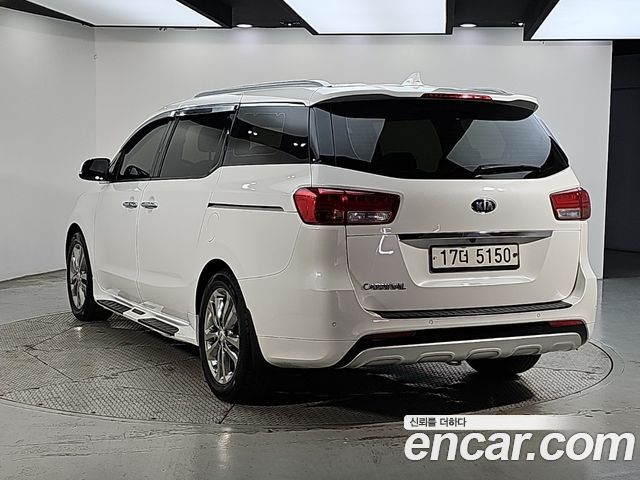 Kia Carnival из Кореи Encar