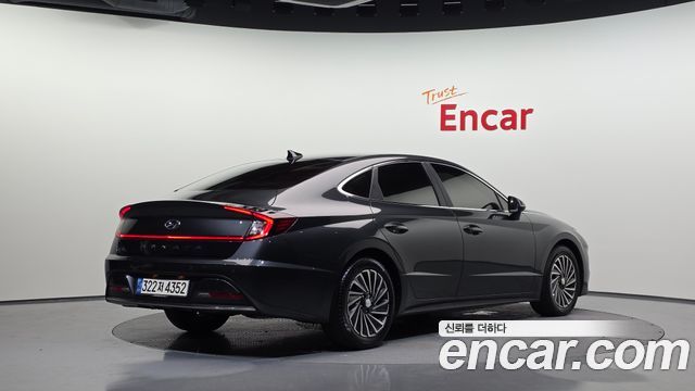 Hyundai Sonata Premium Family — пробег 157 806 км — фото 2 из 5