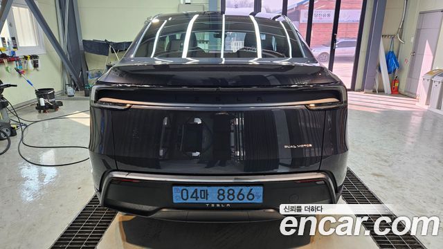 Tesla Model Y Long Range AWD — пробег 11 500 км — фото 4 из 5