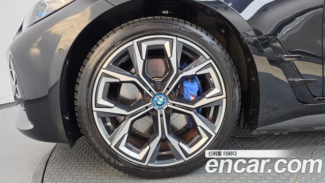 BMW i4 из Кореи Encar