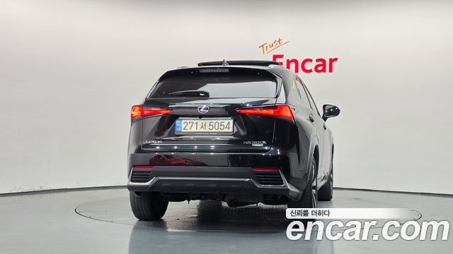 Lexus NX Executive — пробег 149 651 км — фото 4 из 5