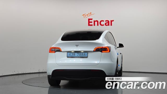 Tesla Model Y Long Range AWD — пробег 156 075 км — фото 4 из 5