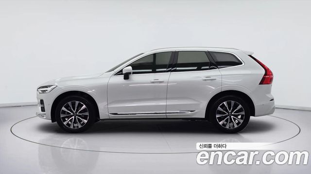 Volvo XC60 B5 Ultra Bright — пробег 33 221 км — фото 3 из 5