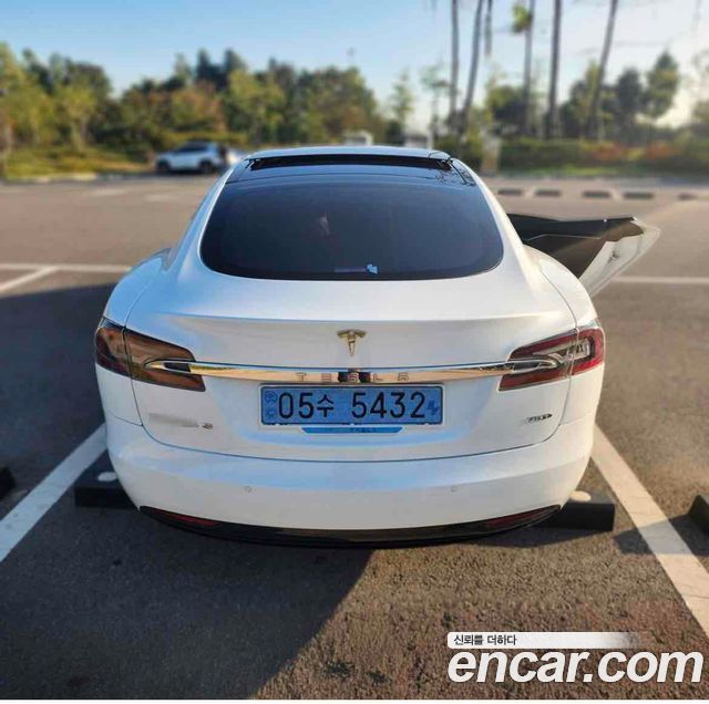 Tesla Model S 75D — пробег 155 000 км — фото 4 из 5