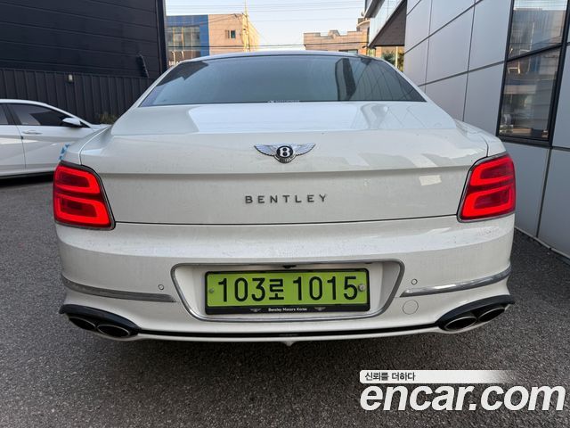 Bentley Flying Spur 4.0 — пробег 21 251 км — фото 4 из 5